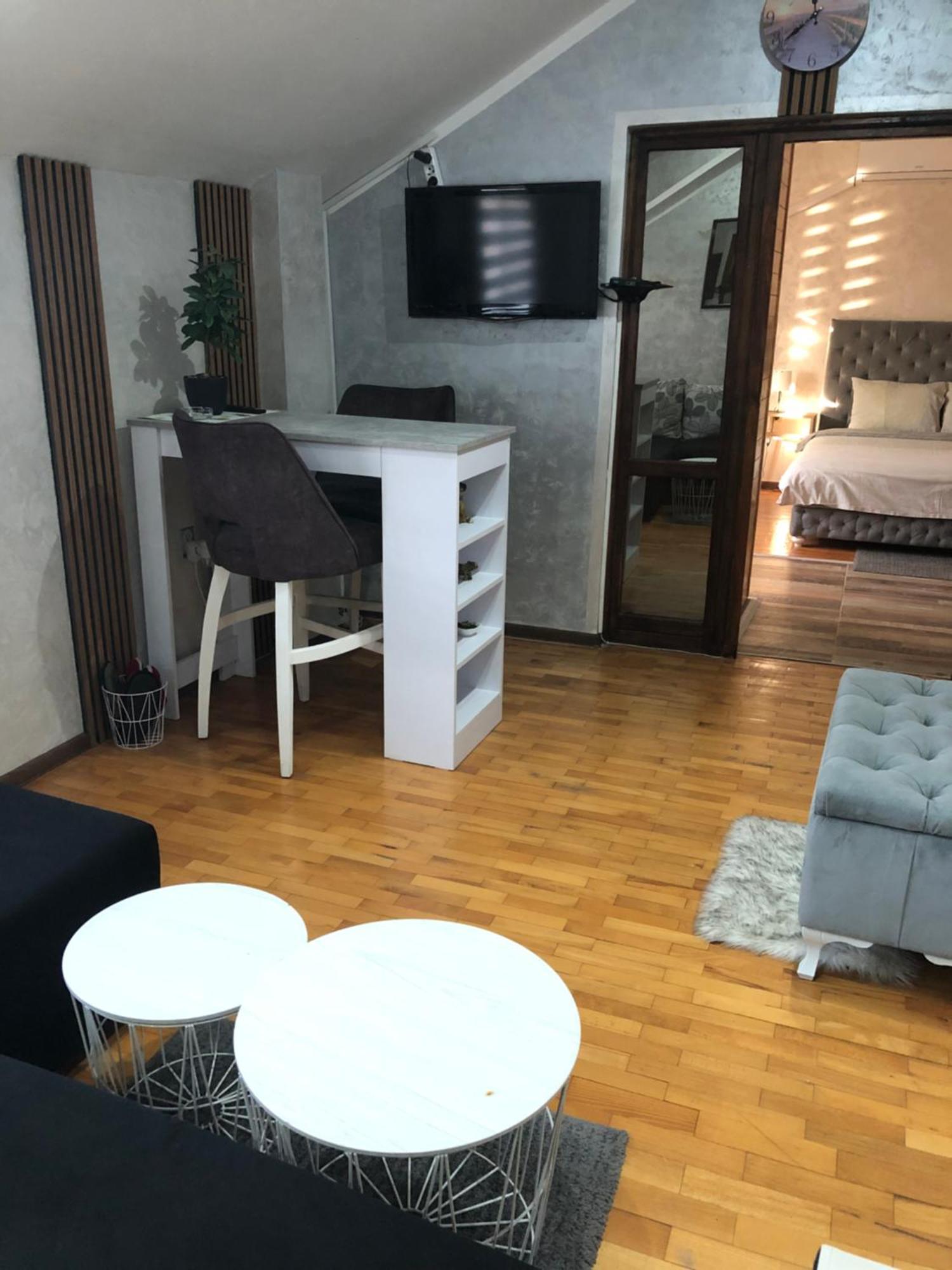 Delux Apartmani Požarevac Buitenkant foto